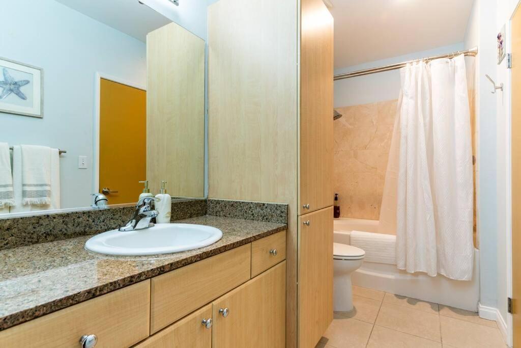 A Corner Unit With Ocean Views From Every Room Long Beach Luaran gambar