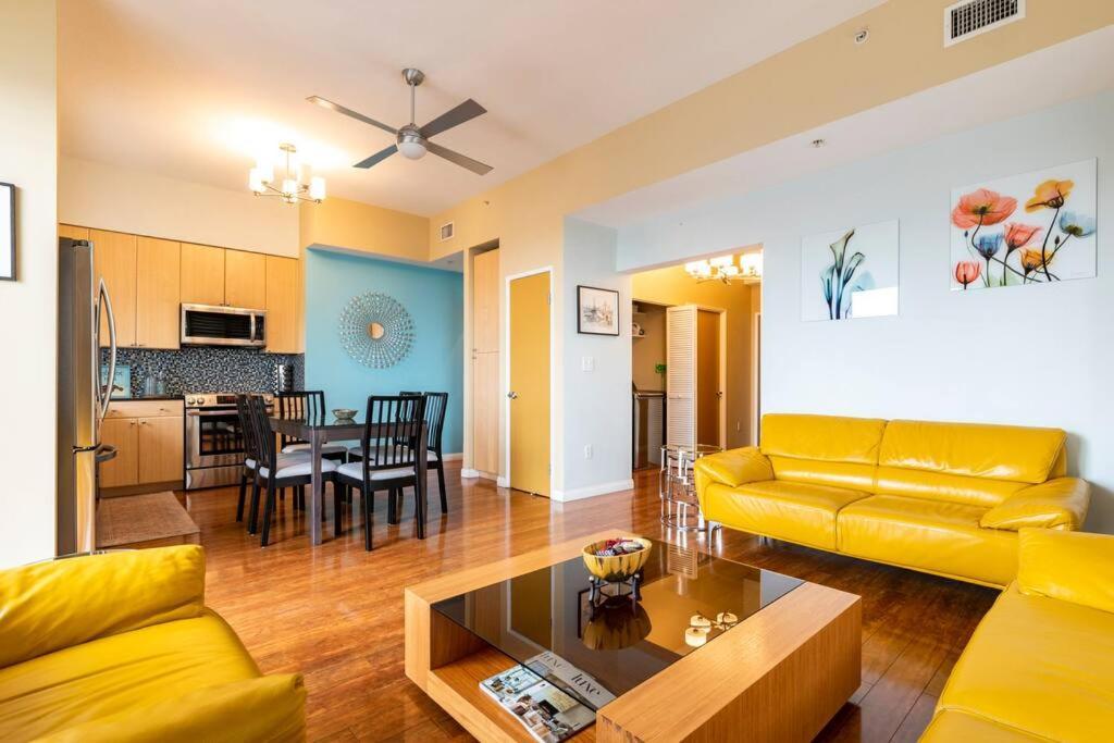 A Corner Unit With Ocean Views From Every Room Long Beach Luaran gambar