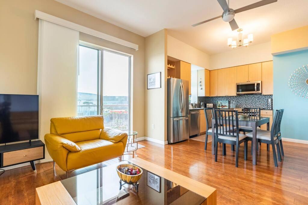 A Corner Unit With Ocean Views From Every Room Long Beach Luaran gambar